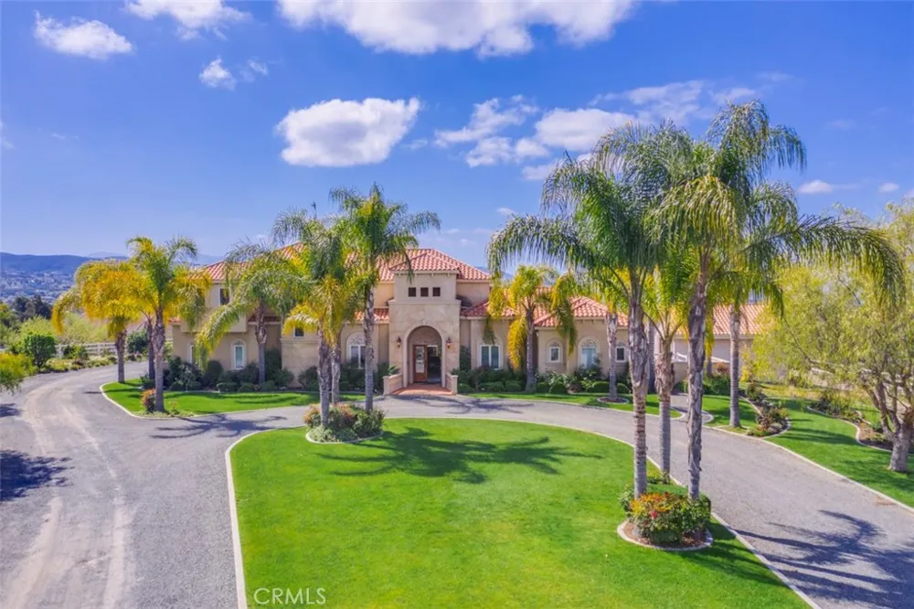 38750 Celita Temecula, CA 92592
