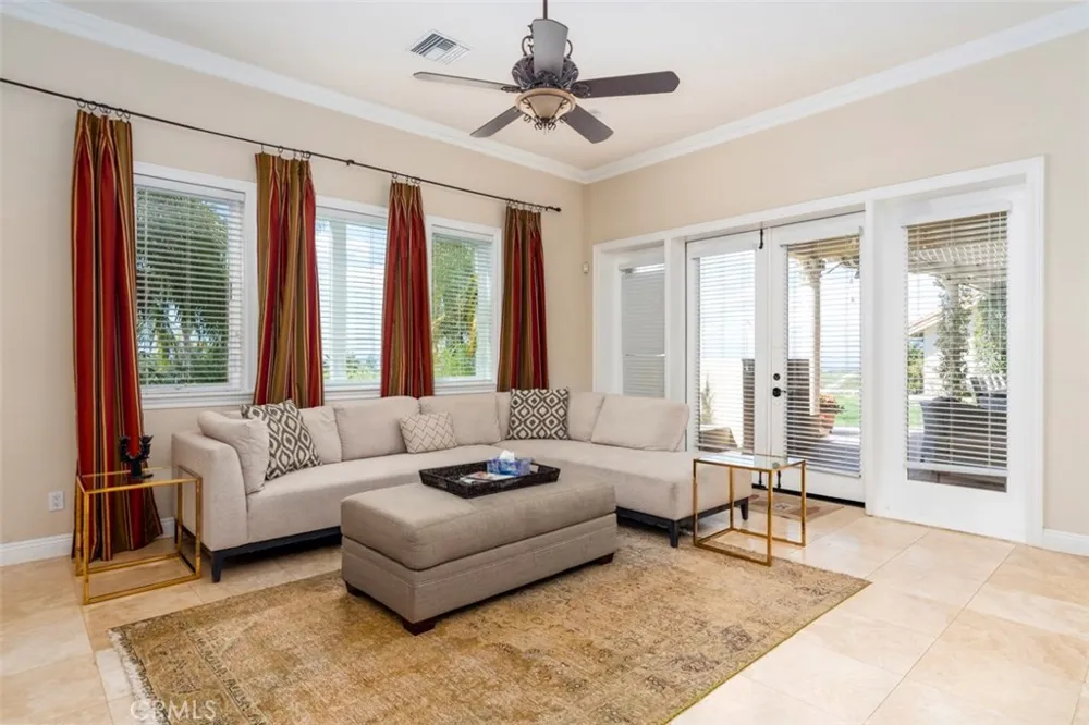 38750 Celita Temecula, CA 92592