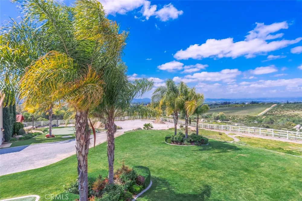 38750 Celita Temecula, CA 92592