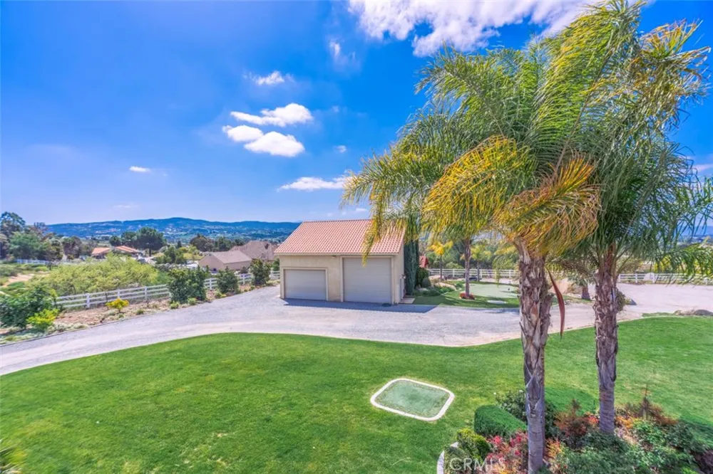 38750 Celita Temecula, CA 92592
