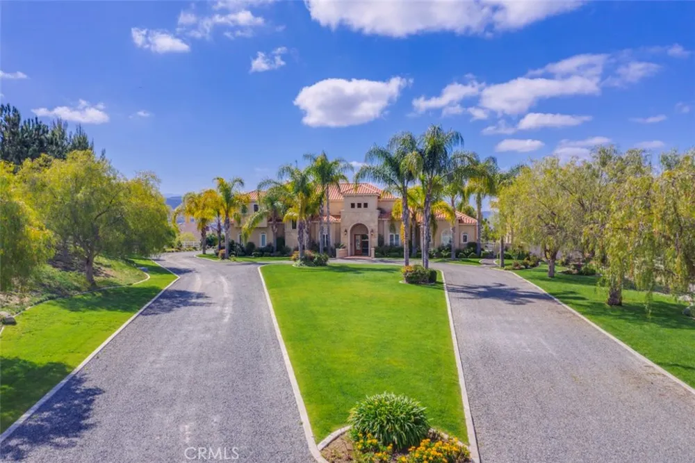 38750 Celita Temecula, CA 92592