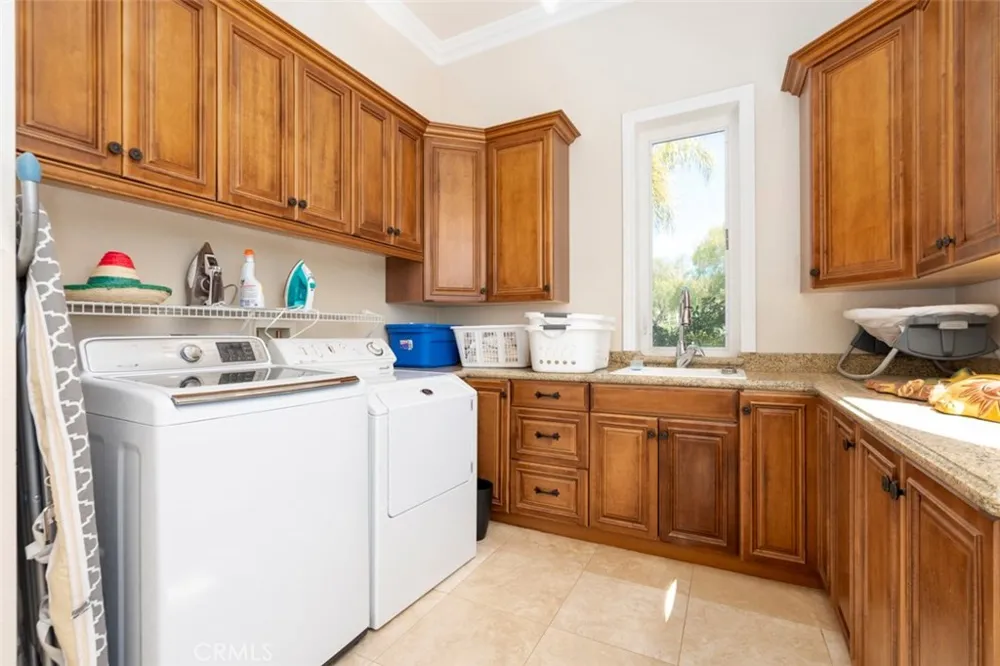 38750 Celita Temecula, CA 92592