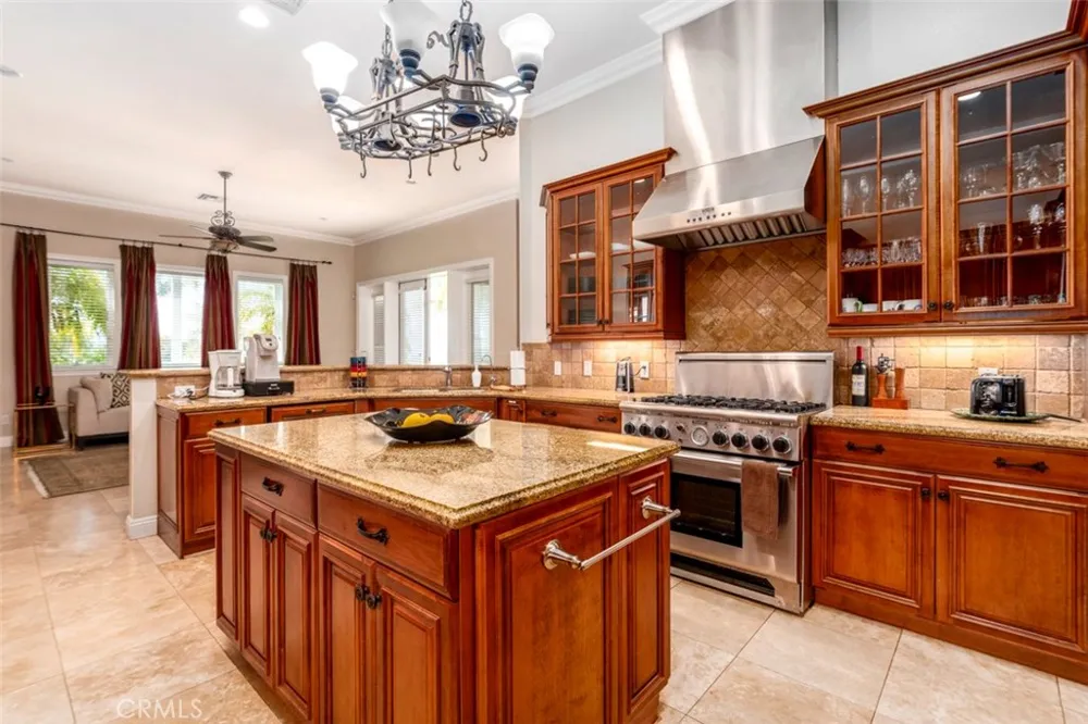 38750 Celita Temecula, CA 92592