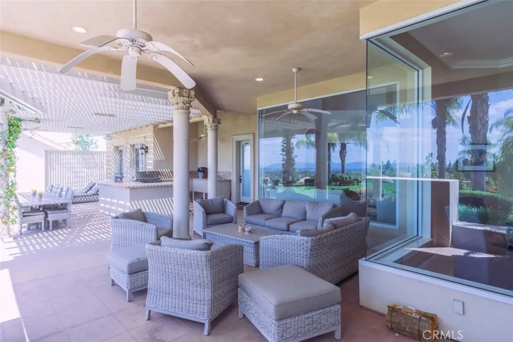 38750 Celita Temecula, CA 92592