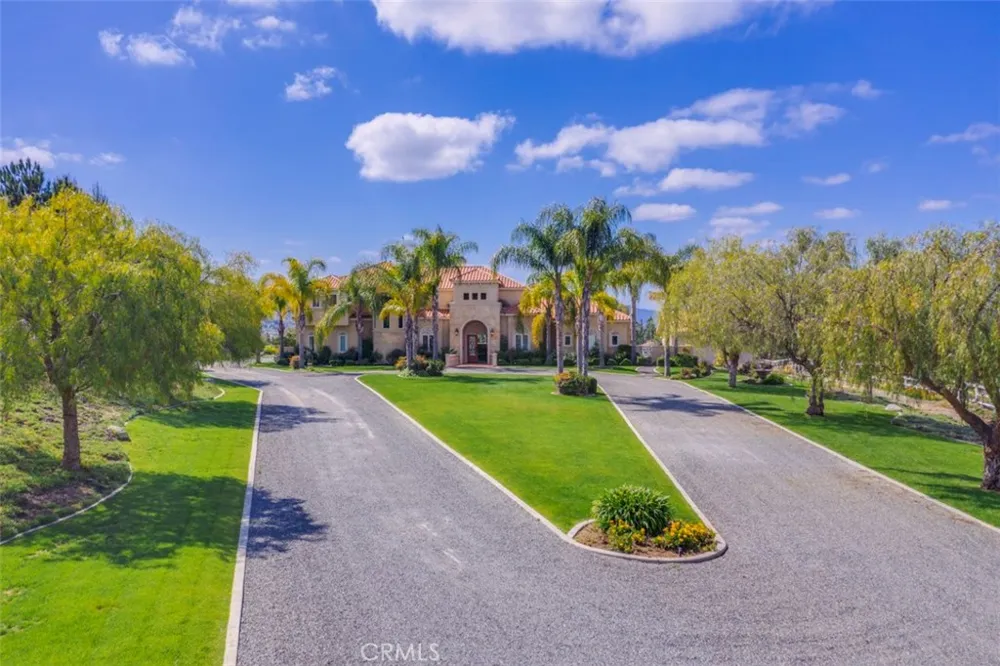 38750 Celita Temecula, CA 92592