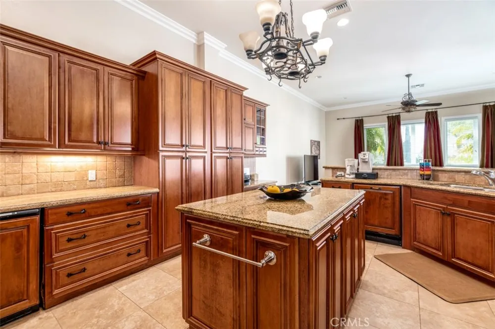 38750 Celita Temecula, CA 92592