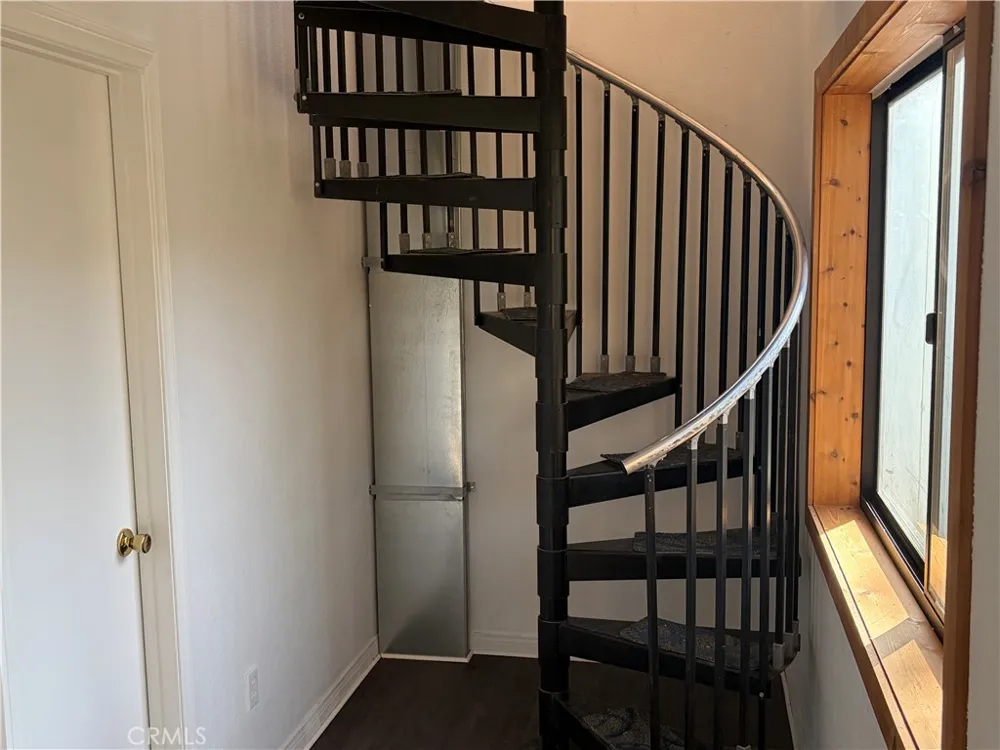 6302 Spruce Angelus Oaks, CA 92305