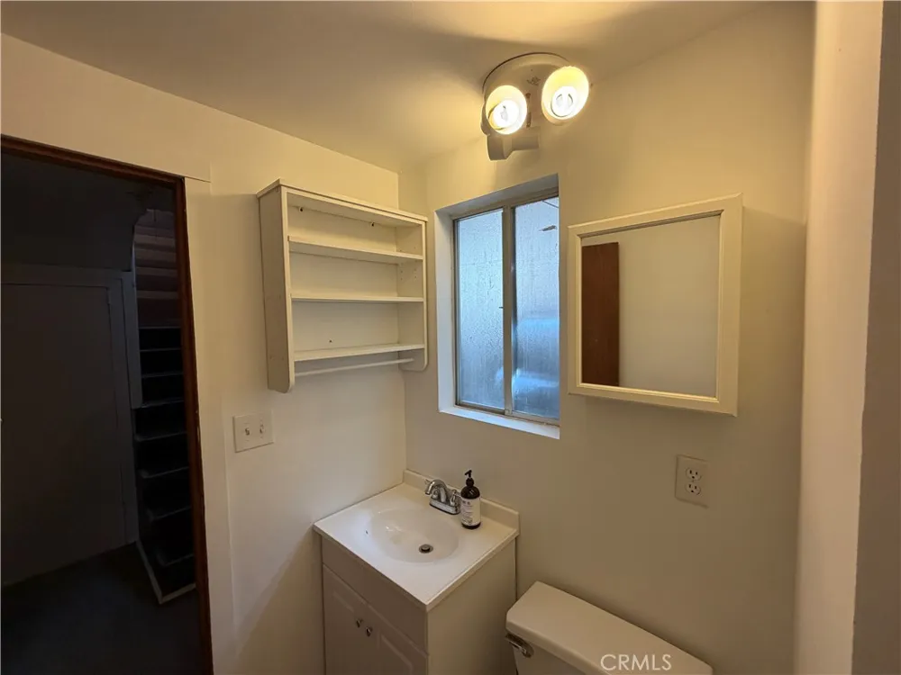 6302 Spruce Angelus Oaks, CA 92305