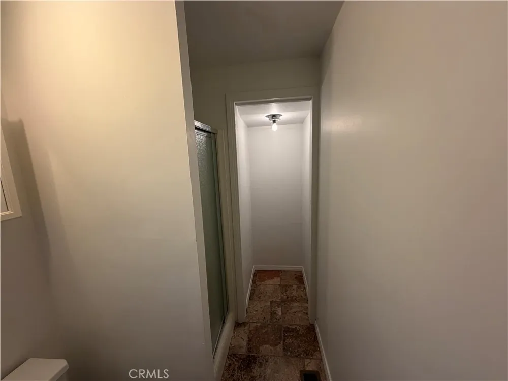 6302 Spruce Angelus Oaks, CA 92305