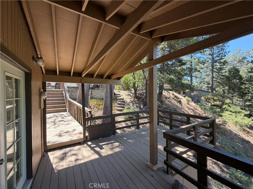 6302 Spruce Angelus Oaks, CA 92305