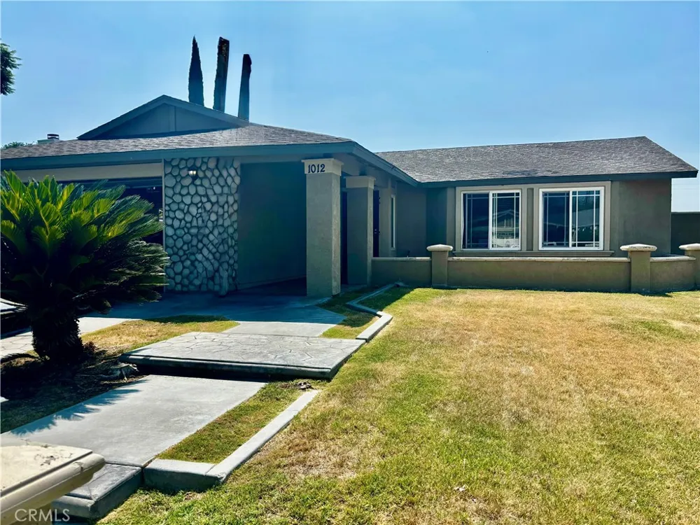 1012 Long Beach Drive Colton, CA 92324