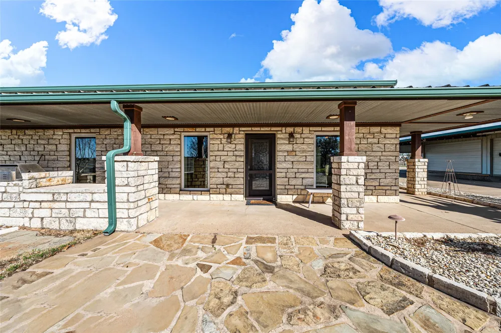 2820 Talbert Ranch Road China Spring, TX 76633
