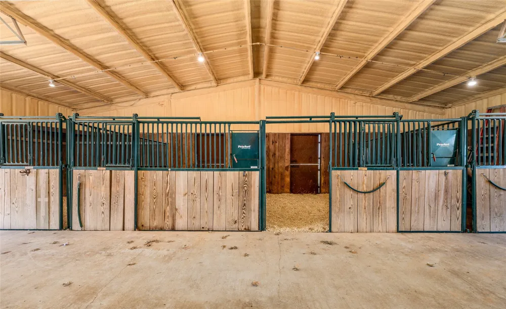 2820 Talbert Ranch Road China Spring, TX 76633
