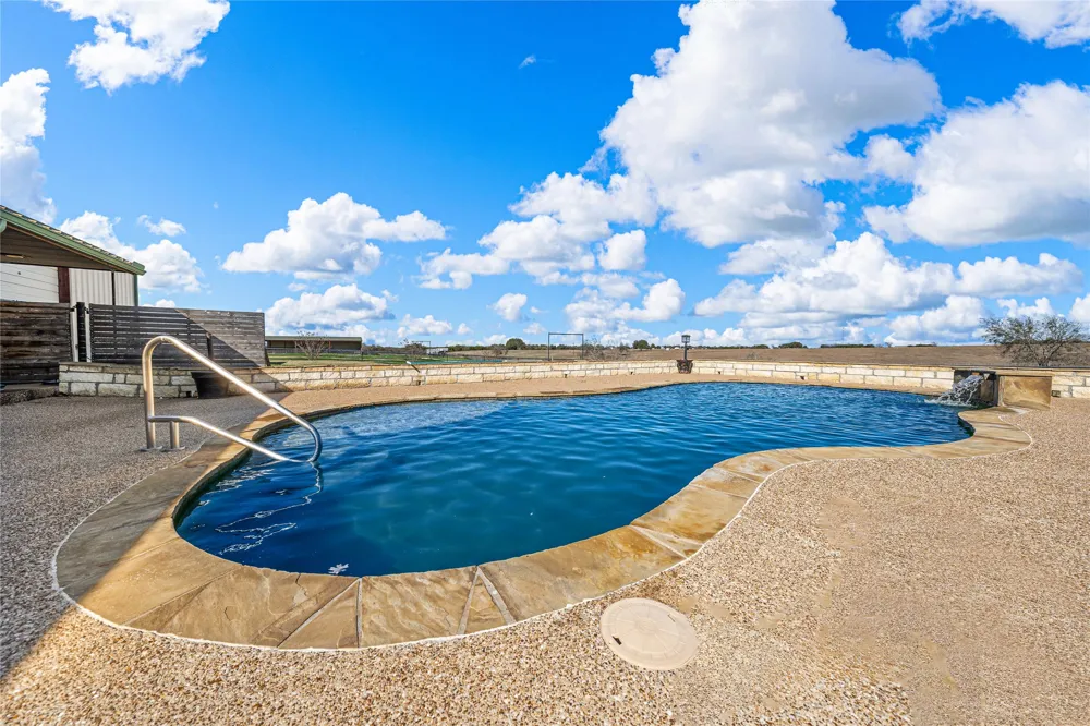 2820 Talbert Ranch Road China Spring, TX 76633