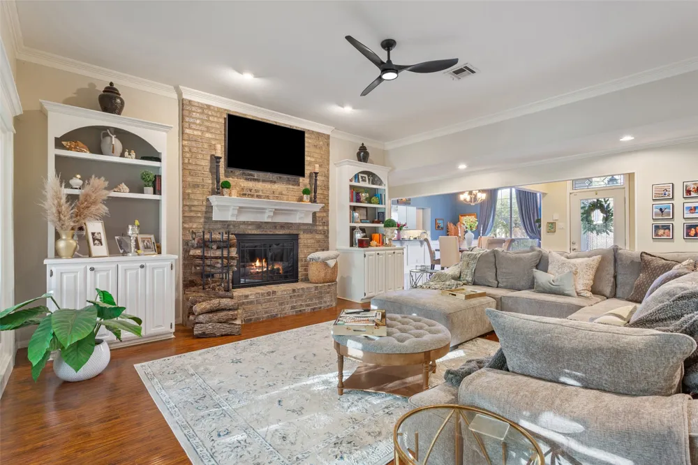 409 Shadow Mountain Drive Woodway, TX 76712