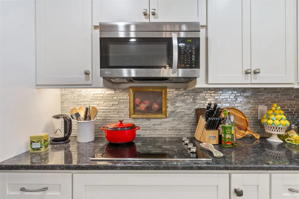409 Shadow Mountain Drive Woodway, TX 76712