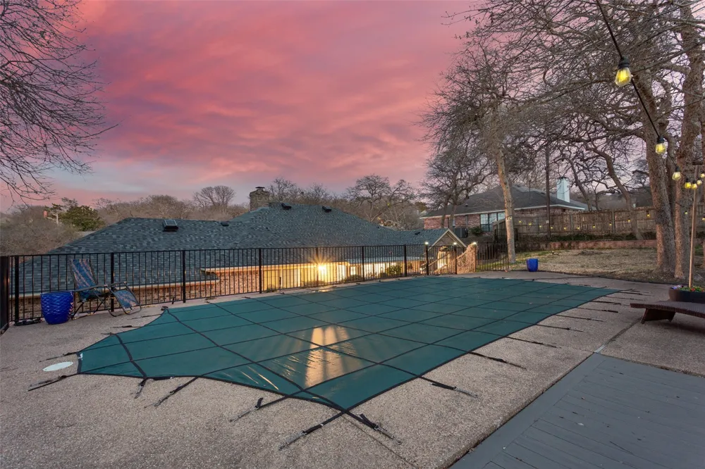 409 Shadow Mountain Drive Woodway, TX 76712