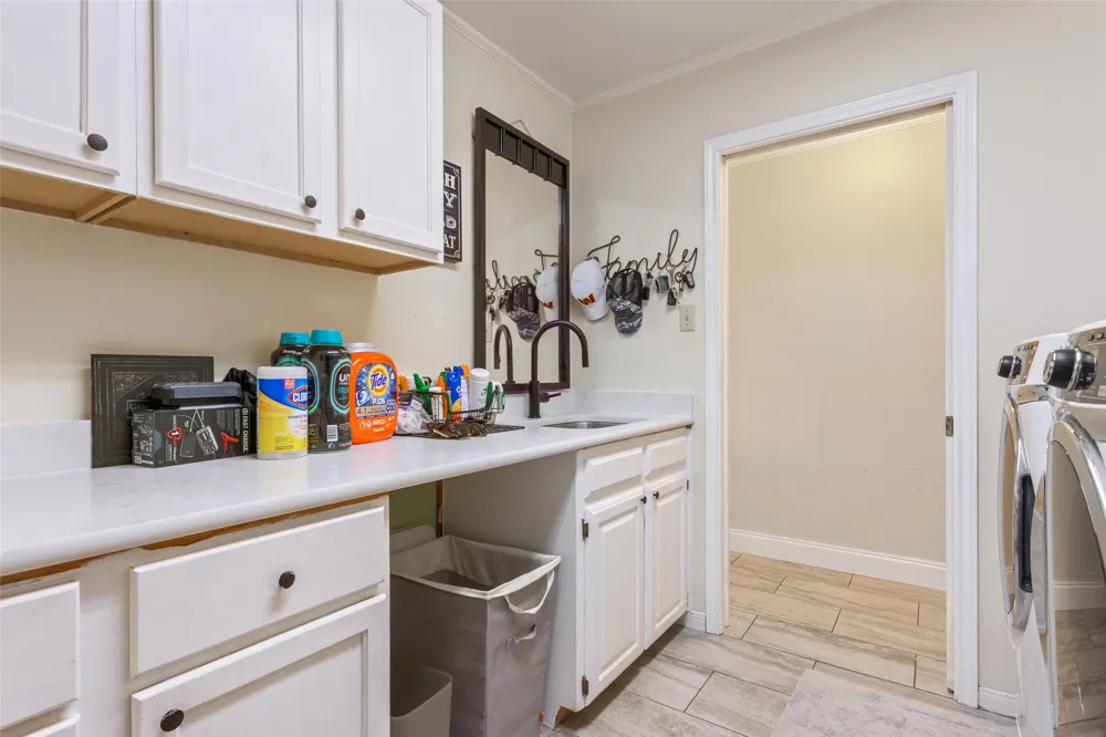 409 Shadow Mountain Drive Woodway, TX 76712