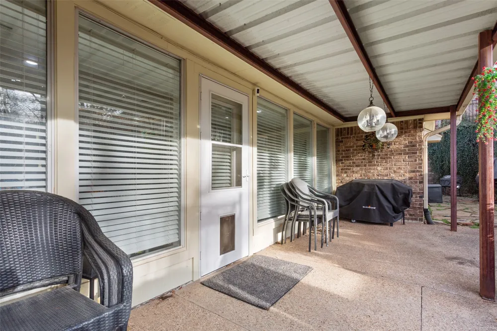 409 Shadow Mountain Drive Woodway, TX 76712
