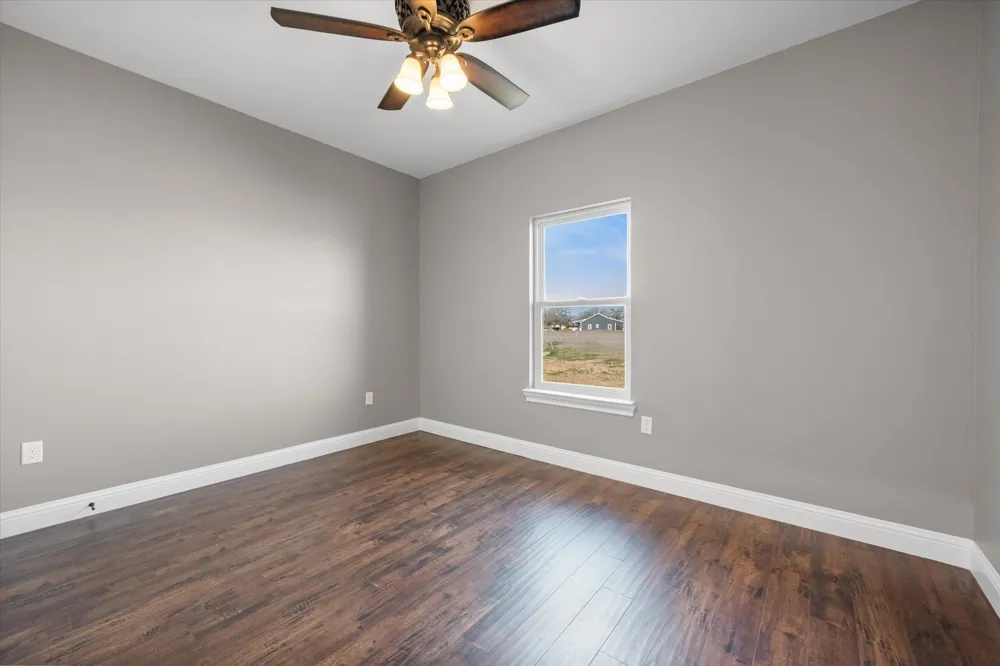 4609 County Road 206 Grandview, TX 76050