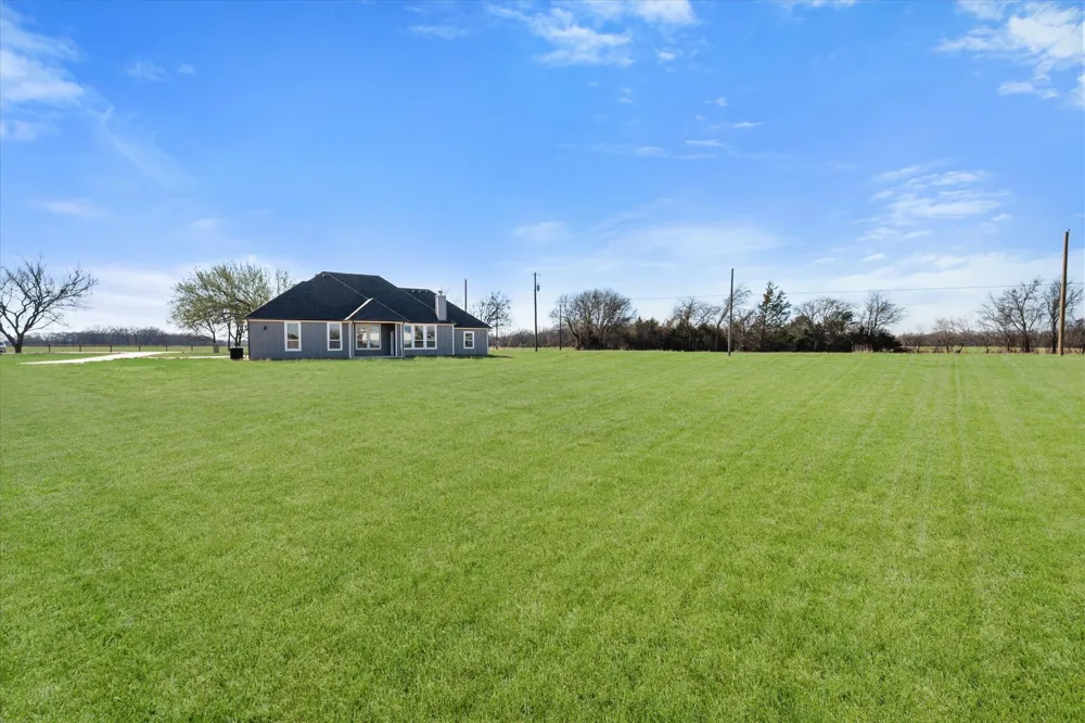 4609 County Road 206 Grandview, TX 76050