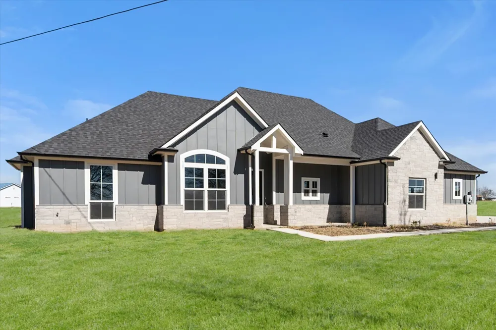 4609 County Road 206 Grandview, TX 76050