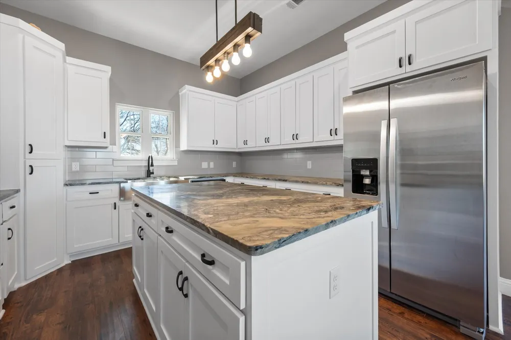 4609 County Road 206 Grandview, TX 76050