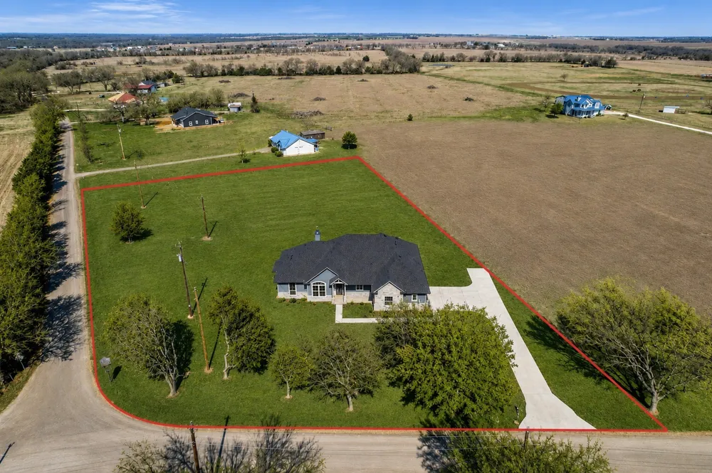 4609 County Road 206 Grandview, TX 76050