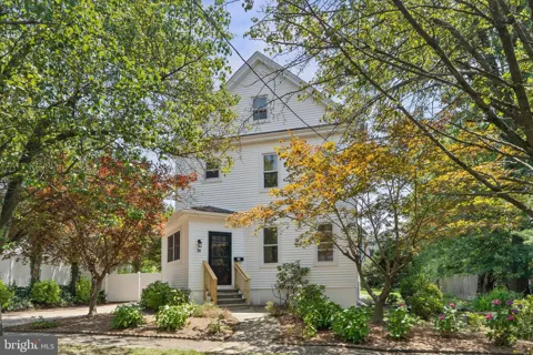 16 W GREENWOOD AVENUE