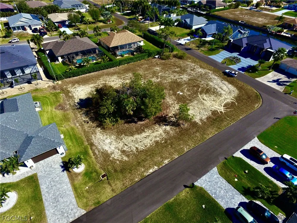 SW 39th Street Cape Coral, FL 33914