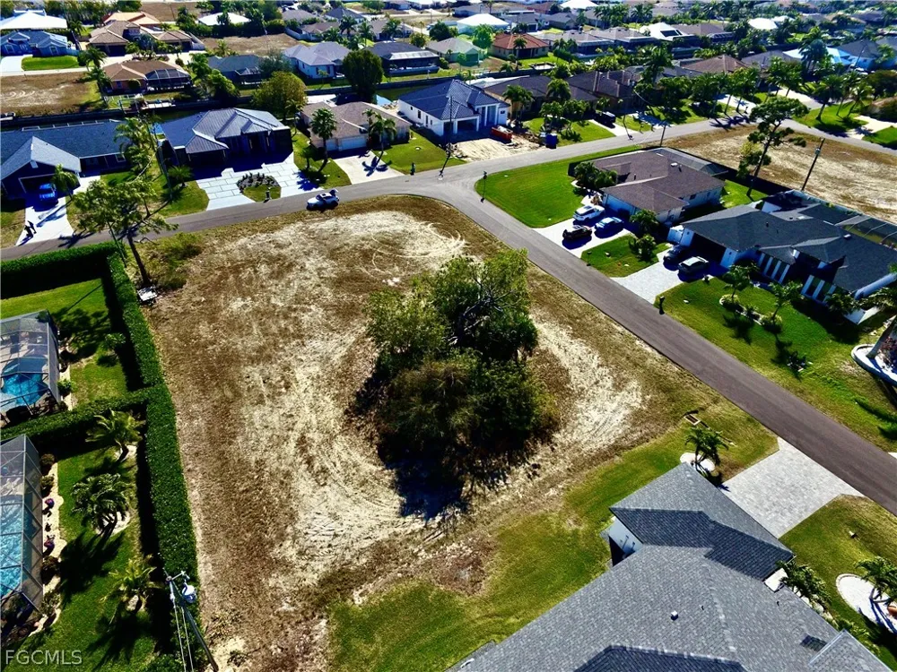 SW 39th Street Cape Coral, FL 33914