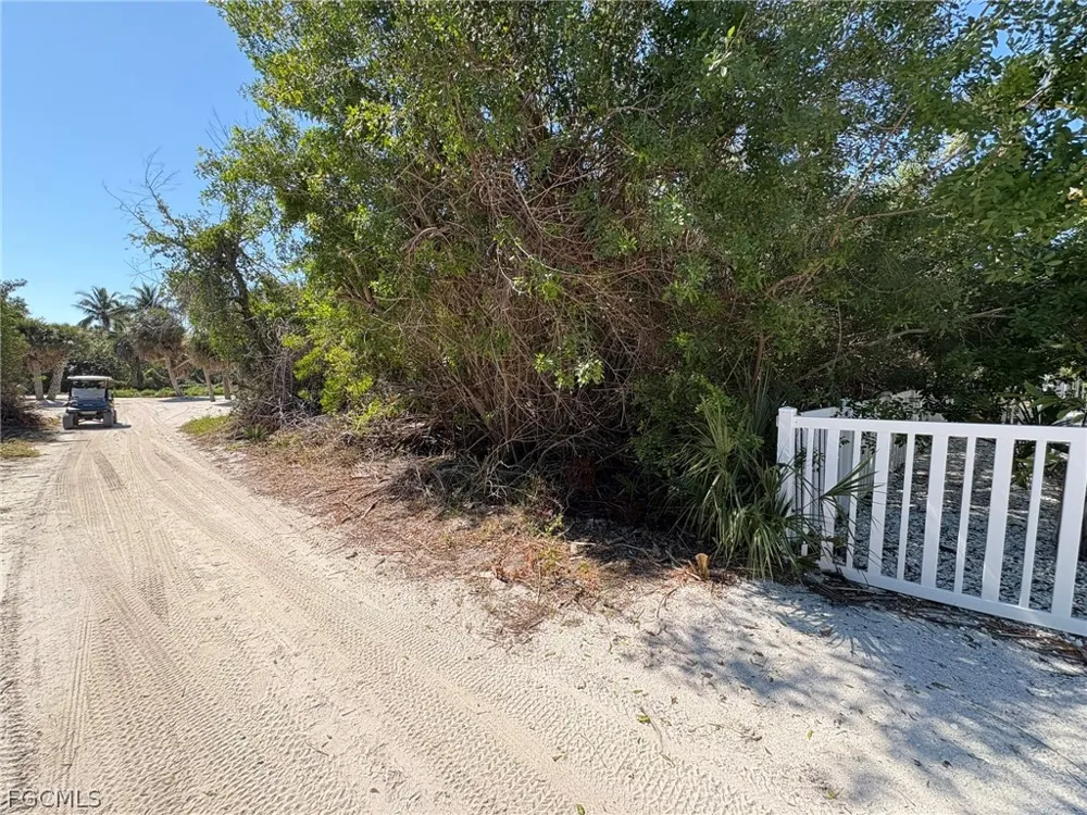 Longboat Circle Captiva, FL 33924