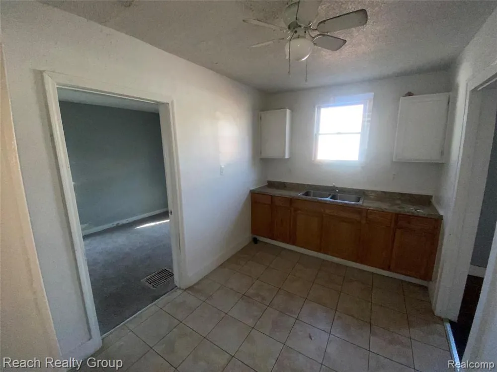 20201 Ilene Street Detroit, MI 48221