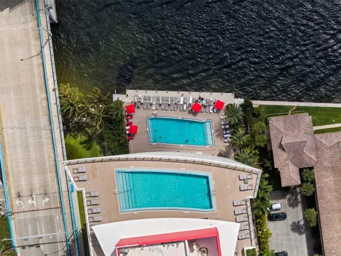 2602 E Hallandale Beach Blvd #R2806