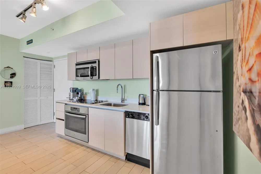 2602 E Hallandale Beach Blvd #R2806 Hallandale Beach, FL 33009