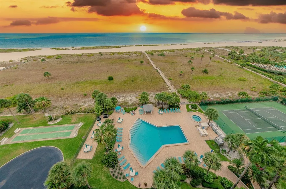1250 GULF BOULEVARD #703 Clearwater Beach, FL 33767