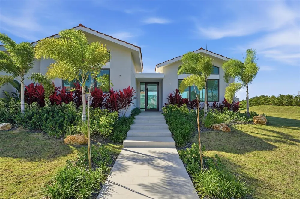 804 CAMINO DE LAS VERBENAS Dorado, PR 00646