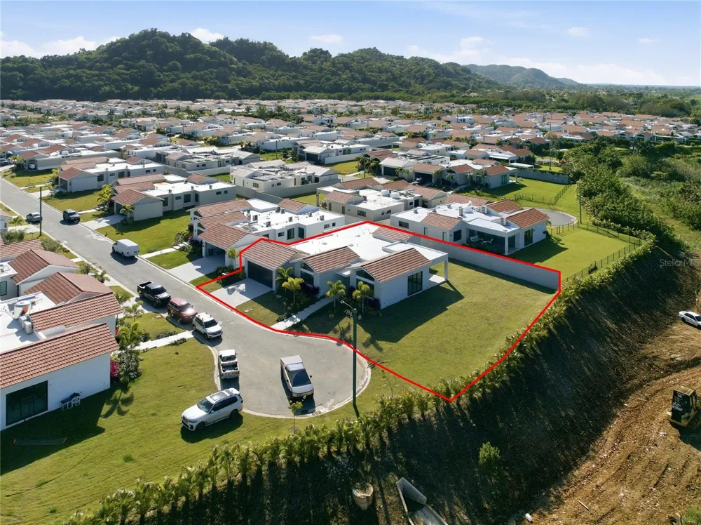 804 CAMINO DE LAS VERBENAS Dorado, PR 00646