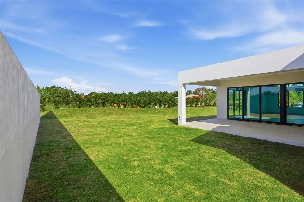 804 CAMINO DE LAS VERBENAS Dorado, PR 00646
