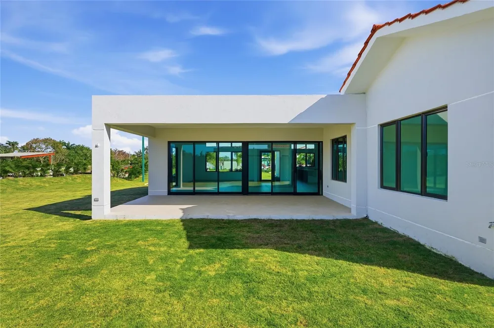 804 CAMINO DE LAS VERBENAS Dorado, PR 00646