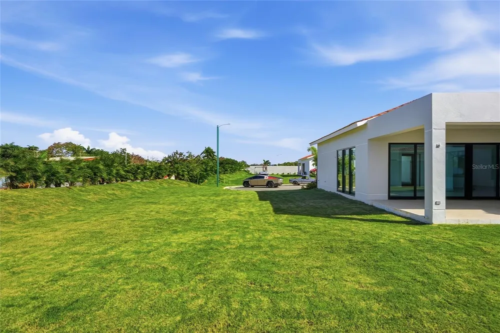 804 CAMINO DE LAS VERBENAS Dorado, PR 00646