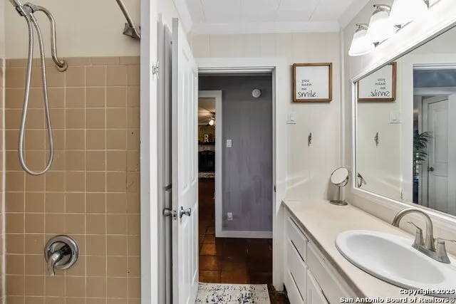 180 Freeman Circle George West, TX 78022