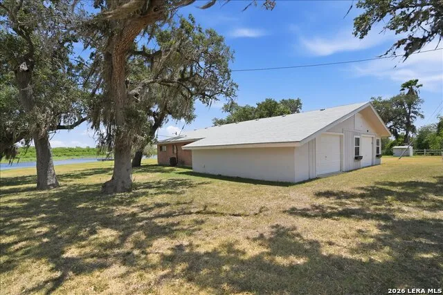 180 Freeman Circle George West, TX 78022