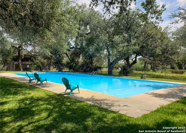 180 Freeman Circle George West, TX 78022