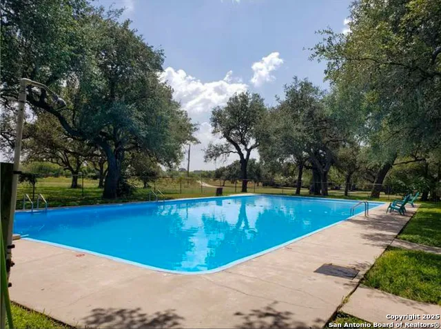 180 Freeman Circle George West, TX 78022