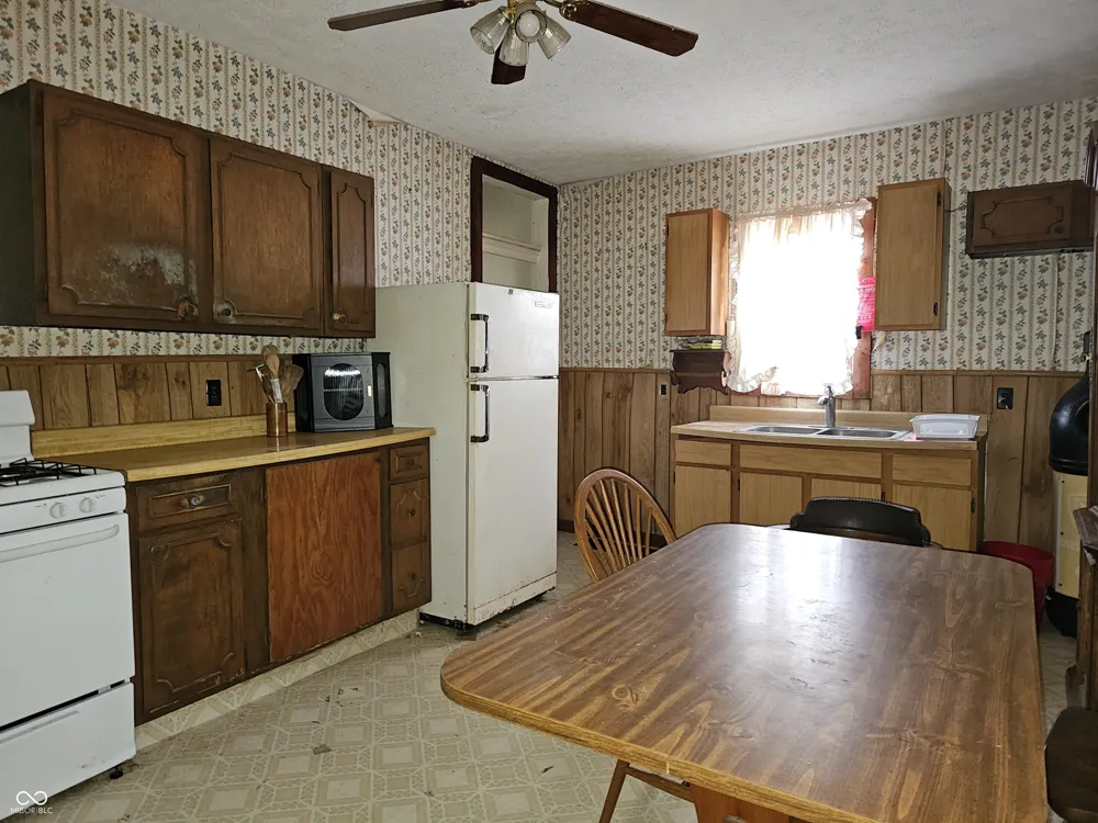 103 Franklin Street Fairland, IN 46126