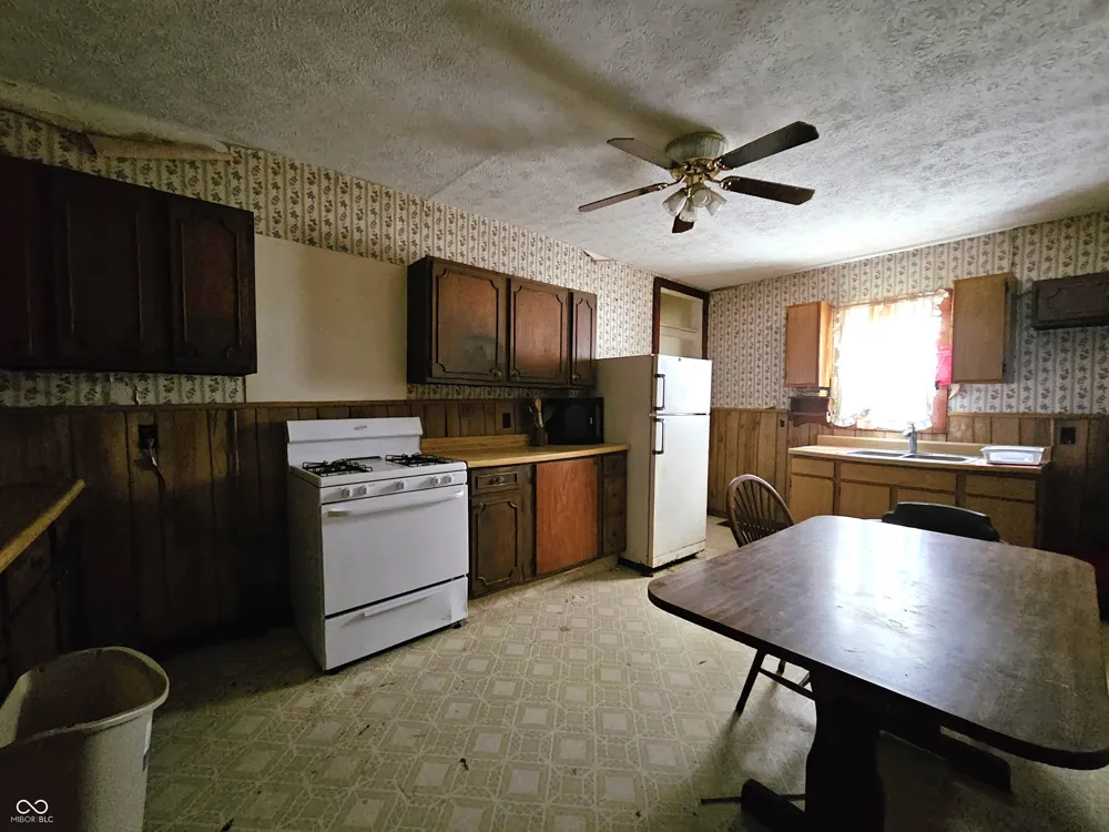 103 Franklin Street Fairland, IN 46126
