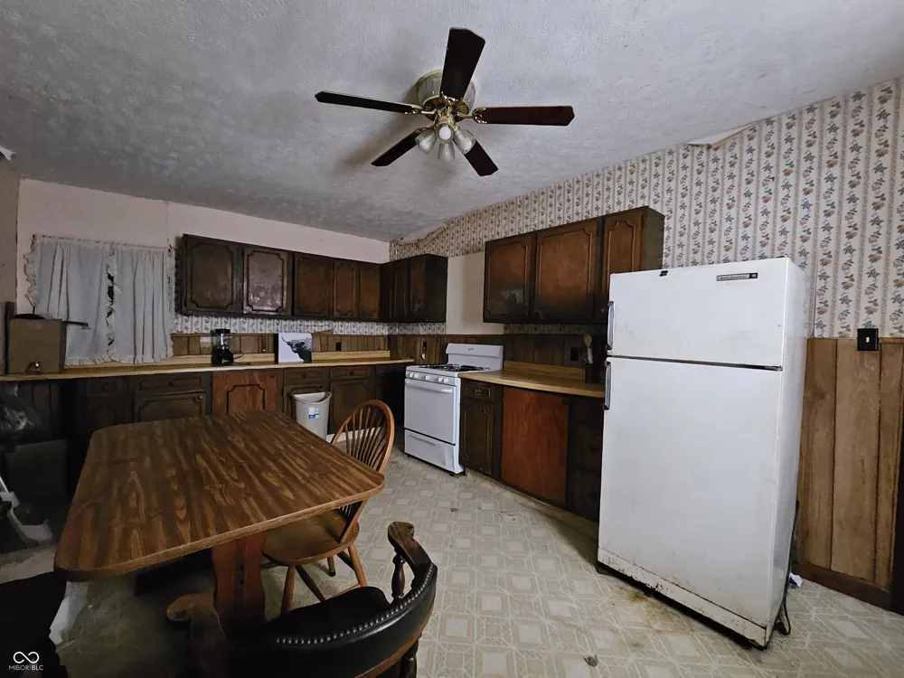 103 Franklin Street Fairland, IN 46126