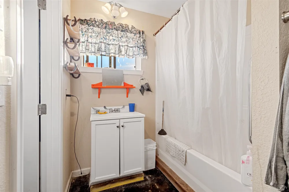 260 Fm 3118 Clifton, TX 76634