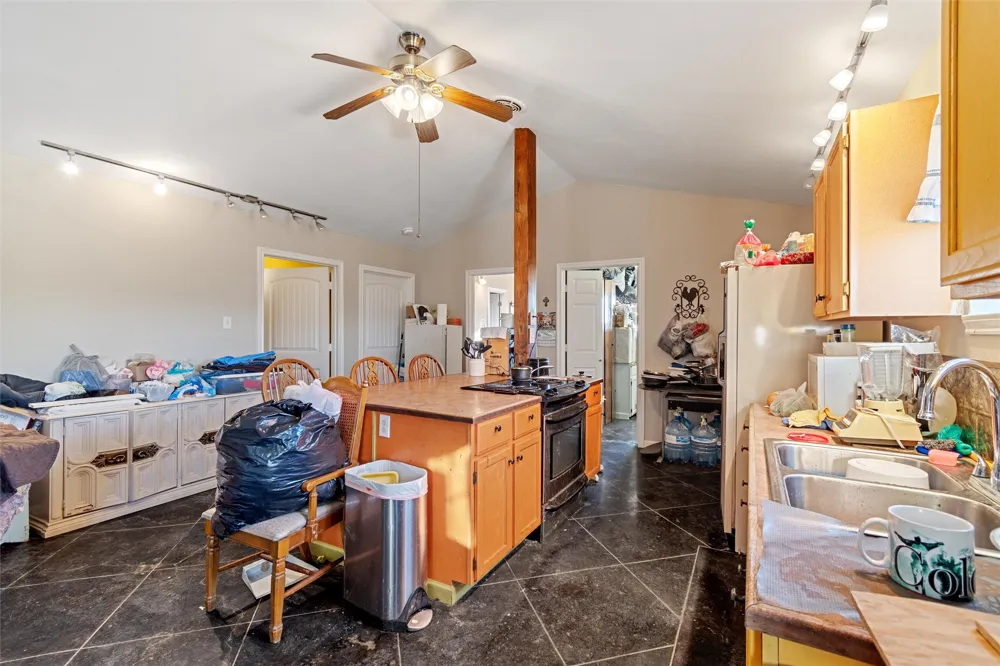 260 Fm 3118 Clifton, TX 76634